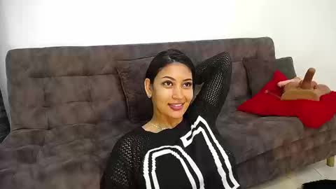 loretahorny online show from 09.19.25