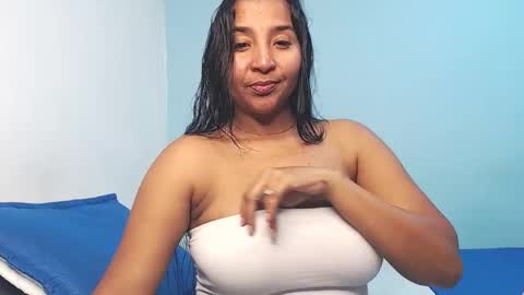 Snapshot of loretta_ chatting on 01.18.26 Loretta Gmez online show from 01.18.26