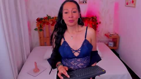 loretta_fraser online show from 10.28.25