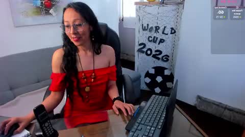 loretta_fraser online show from 06.12.26