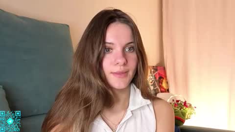 Snapshot of lorettadunnelli chatting on 11.09.25 Chloe for Fan BlackHole online show from 11.09.25