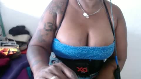Snapshot of loretybighot chatting on 01.09.25 loretybighot online show from 01.09.25
