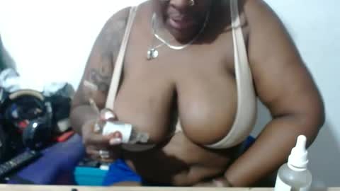 Snapshot of loretybighot chatting on 01.29.25 loretybighot online show from 01.29.25
