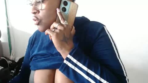 Snapshot of loretybighot chatting on 02.21.25 loretybighot online show from 02.21.25
