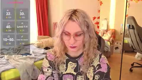 Lori -----------------------------------    online show from 09.17.25