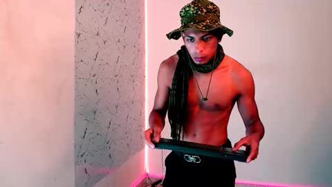 Lorian Vikel  online show from 09.24.25