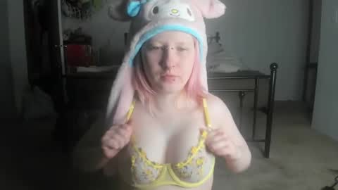 Lori Critter online show from 03.04.25