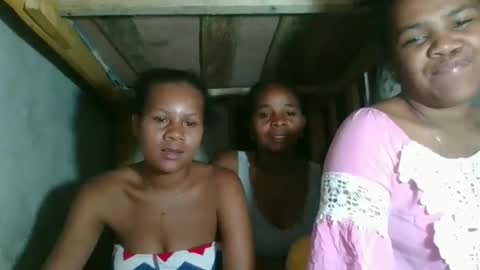 Snapshot of lorienne98 chatting on 05.16.26 lorienne98 online show from 05.16.26