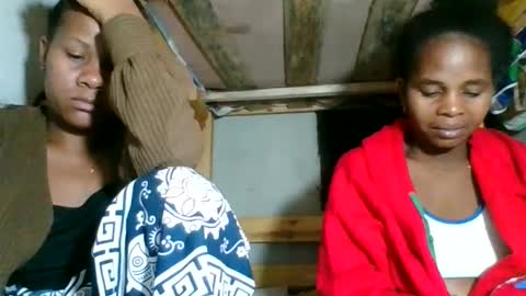 Snapshot of lorienne98 chatting on 05.23.26 lorienne98 online show from 05.23.26