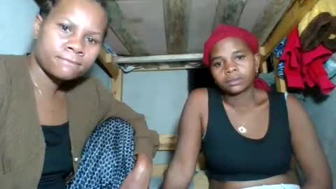 Snapshot of lorienne98 chatting on 05.24.26 lorienne98 online show from 05.24.26