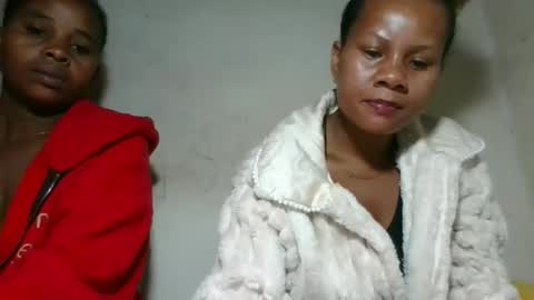 Snapshot of lorienne98 chatting on 05.29.26 lorienne98 online show from 05.29.26