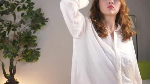 Lina online show from 12.03.25