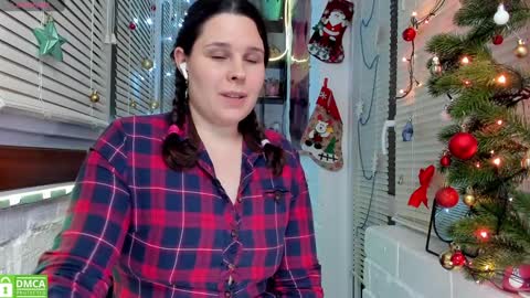 Snapshot of lost_charming chatting on 12.21.24 Alisa My darlings online show from 12.21.24