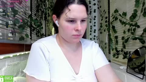 Snapshot of lost_charming chatting on 02.02.25 Alisa My darlings online show from 02.02.25