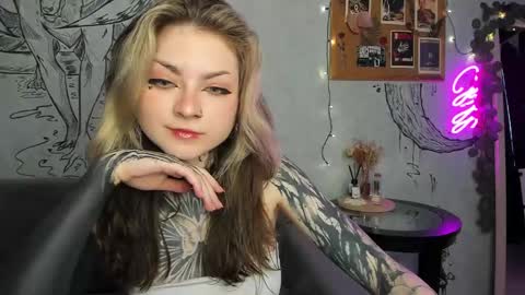 Snapshot of lostallice chatting on 03.03.25 lostallice online show from 03.03.25