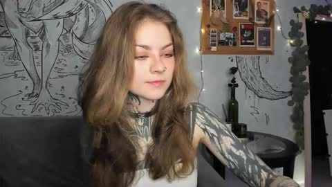 Snapshot of lostallice chatting on 10.07.25 lostallice online show from 10.07.25