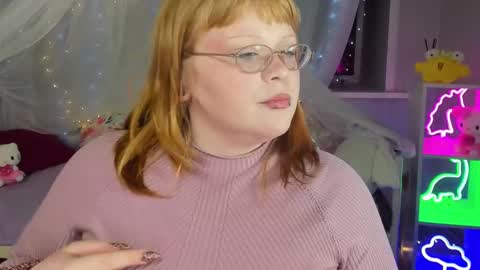 Snapshot of lottieparker chatting on 12.15.25 Lottie online show from 12.15.25