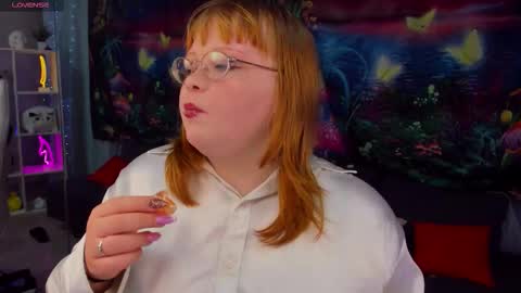 Snapshot of lottieparker chatting on 12.19.25 Lottie online show from 12.19.25