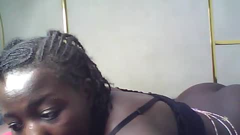 Snapshot of lotty_lavilla chatting on 06.18.26 lotty_lavilla online show from 06.18.26