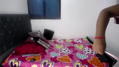 lou_anna02 online show from 11.04.25