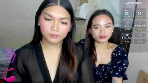Snapshot of louheart chatting on 10.05.25 Sweet online show from 10.05.25