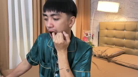 Snapshot of louieismy_name chatting on 03.16.26 ignot ursh online show from 03.16.26