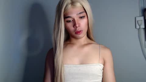 Snapshot of louilalicious chatting on 03.04.25 louilalicious online show from 03.04.25