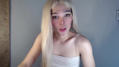 Snapshot of louilalicious chatting on 03.05.25 louilalicious online show from 03.05.25