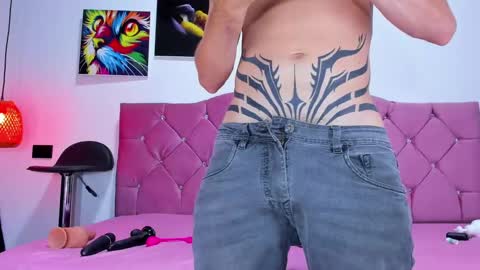 OF louis bcasta1 online show from 01.20.25