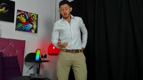 OF louis bcasta1 online show from 02.14.25