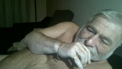 Snapshot of louis_chokdee chatting on 12.13.24 louis_chokdee online show from 12.13.24