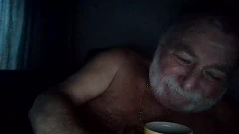 Snapshot of louis_chokdee chatting on 01.06.25 louis_chokdee online show from 01.06.25