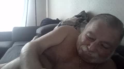 Snapshot of louis_chokdee chatting on 02.28.25 louis_chokdee online show from 02.28.25