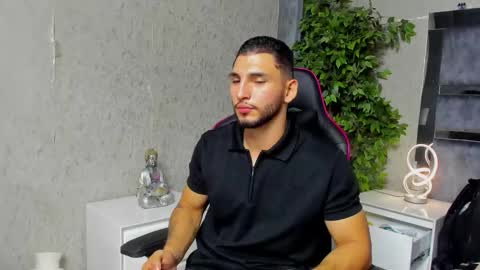 Louis online show from 12.04.25