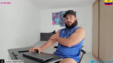 louis_marley_ online show from 10.31.25