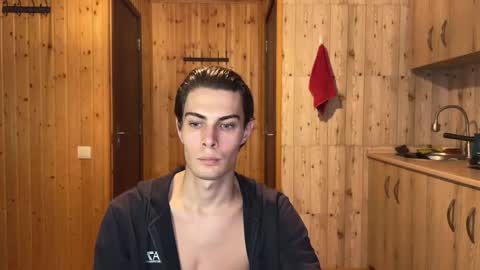 Snapshot of louis_preston chatting on 10.21.25 Mark online show from 10.21.25