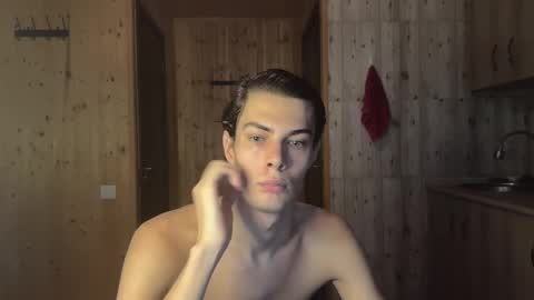 Snapshot of louis_preston chatting on 10.28.25 Mark online show from 10.28.25