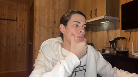 Snapshot of louis_preston chatting on 03.18.26 Mark online show from 03.18.26