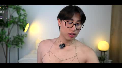 Snapshot of louis_zh chatting on 03.12.26 Louis online show from 03.12.26