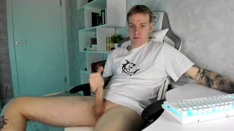 Louis  online show from 01.02.25