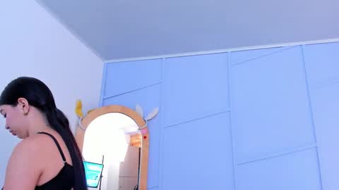 Louren Fox online show from 10.29.25