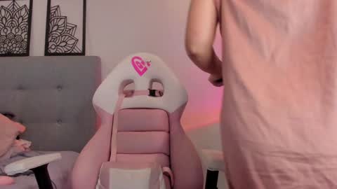 Snapshot of lourreinstounn chatting on 01.11.25 Lourrein Stoun   Independiente online show from 01.11.25