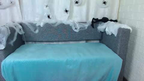 love bella  online show from 10.07.25