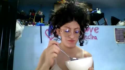 love_electra online show from 02.10.26