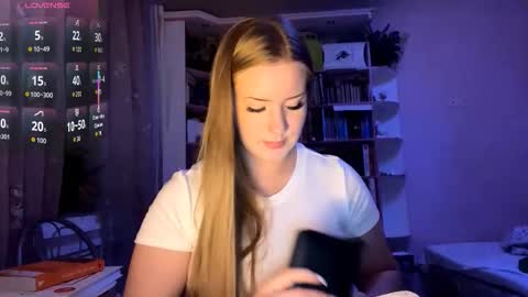 Megan online show from 10.03.25