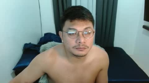 Snapshot of love_hottieh chatting on 10.13.25 love_hottieh online show from 10.13.25