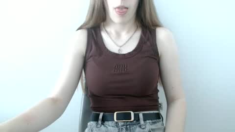 Vivian online show from 06.19.26