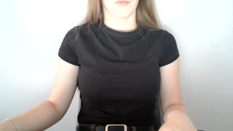 Vivian online show from 07.23.26