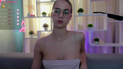Elisabette online show from 04.26.26