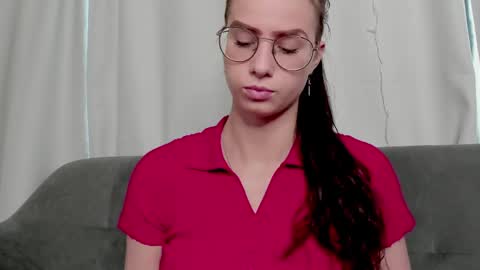 Elisabette online show from 04.30.26